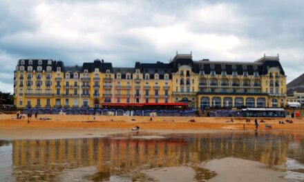 Image illustrant l'article Cabourg - grand hotel - reflet(57) de Clio Carto
